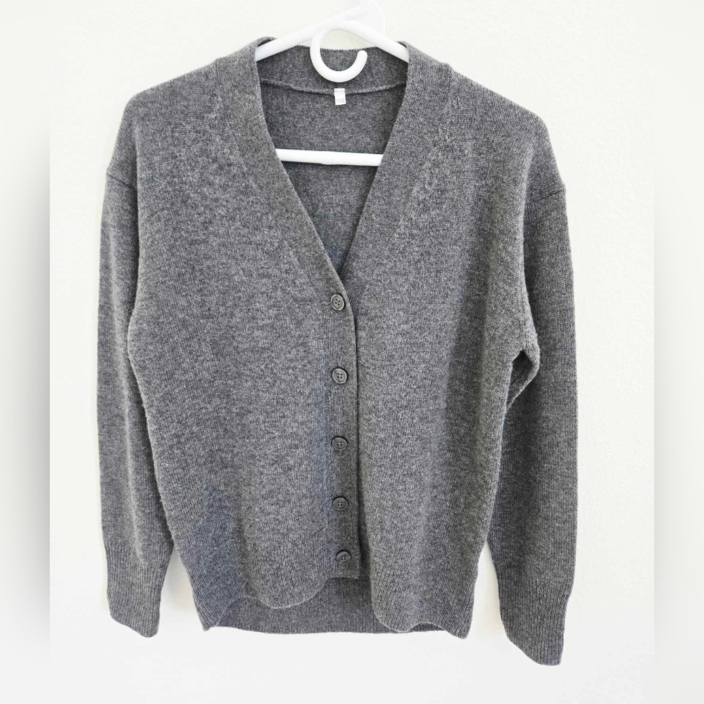 Gray Wool‎ Women’s Minimalist Cardigan size XS
